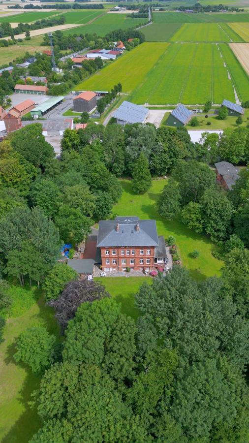 Апартаменти Haus Im Park Wesselburen Екстер'єр фото