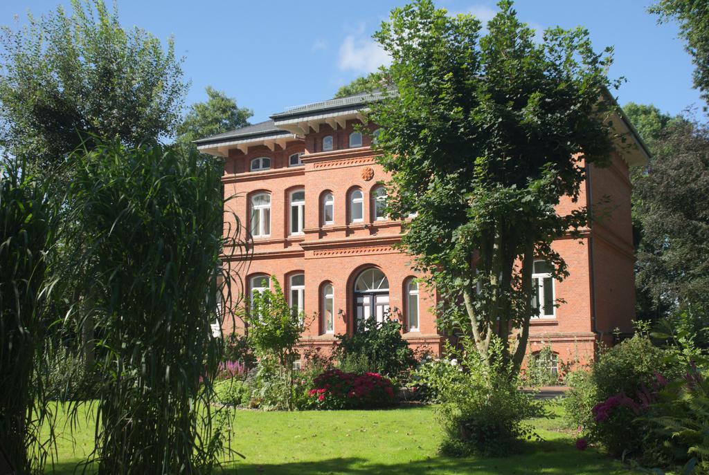 Апартаменти Haus Im Park Wesselburen Екстер'єр фото